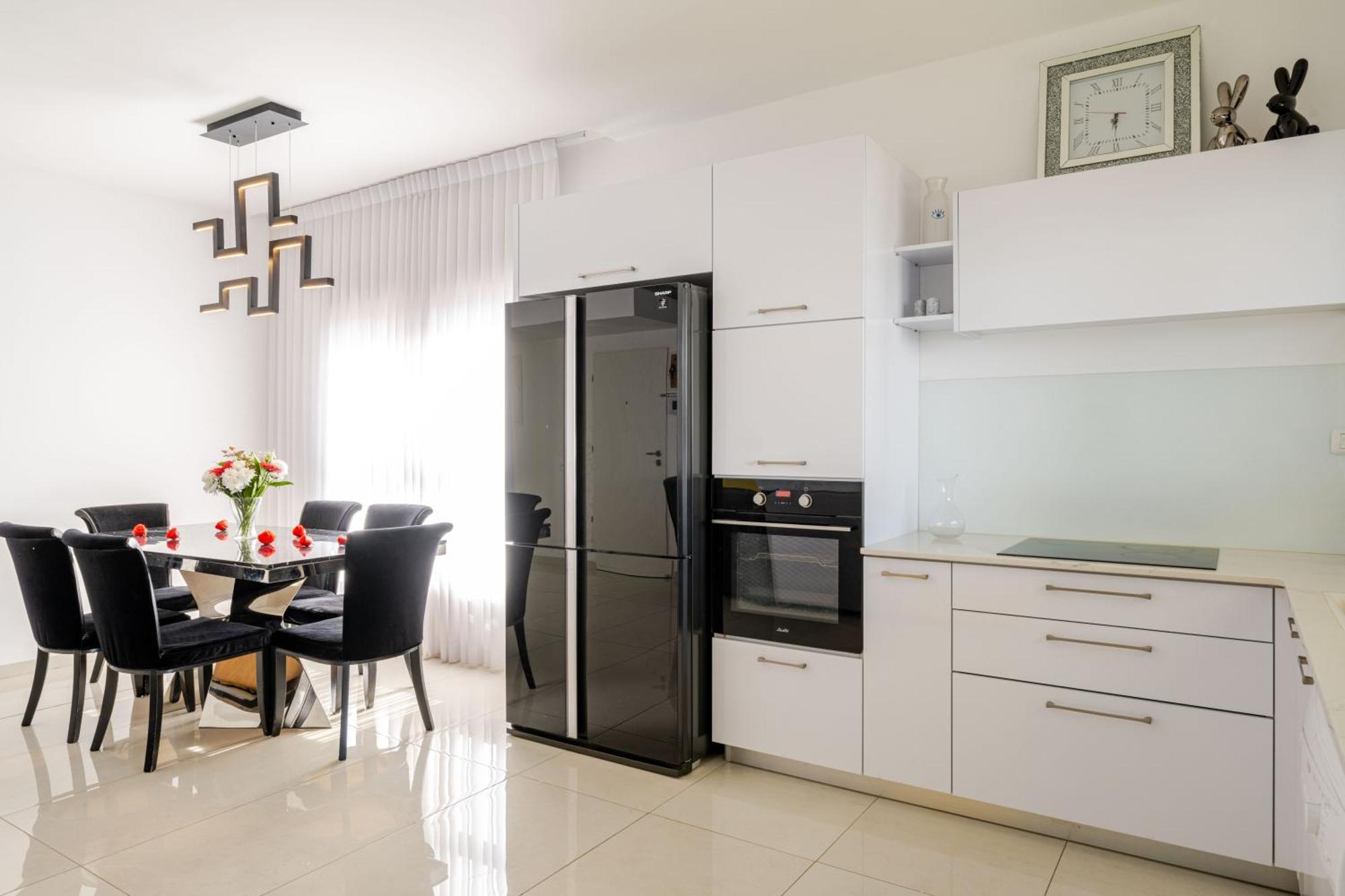 Balfour Sea View Center Apartment